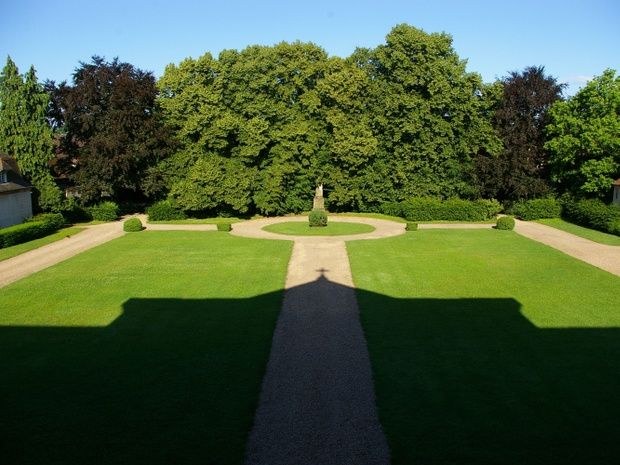 Sept-Fons-Abbaye-Cours-Honneur-2