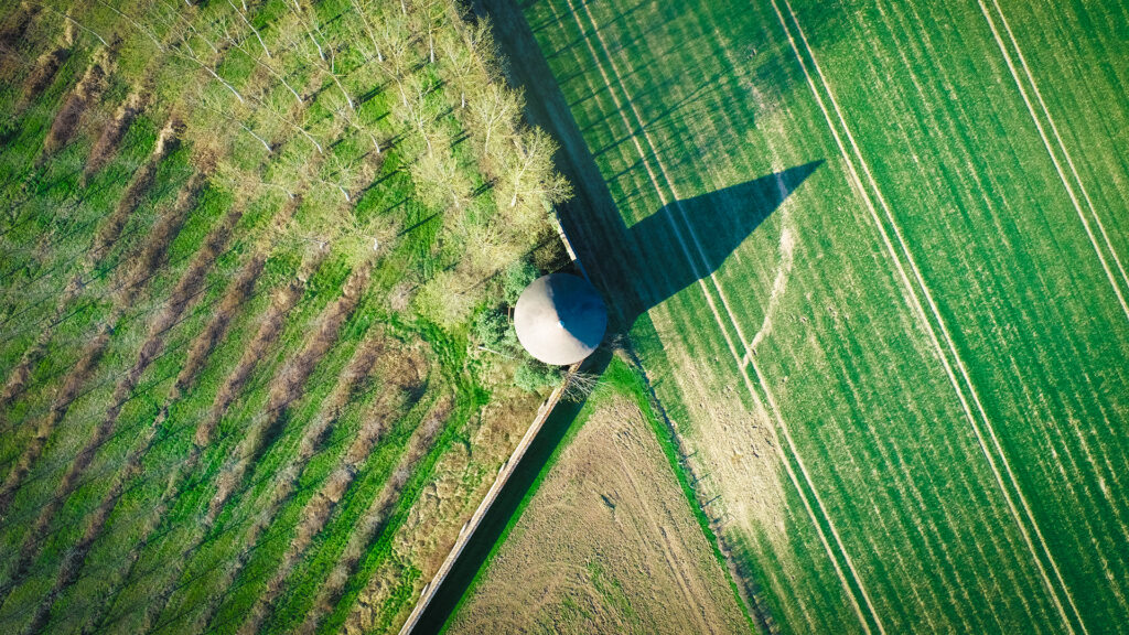 vue aérienne d'une tour de notre abbaye